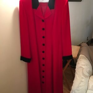 Retro TRUE RED lined rayon long dress. with black velvet collar and cuffs